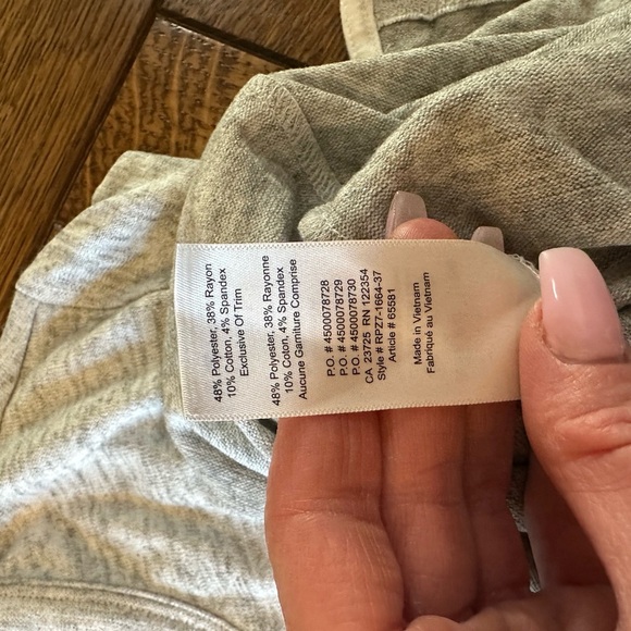 Wilfred Free knit tshirt size S - Picture 3 of 5